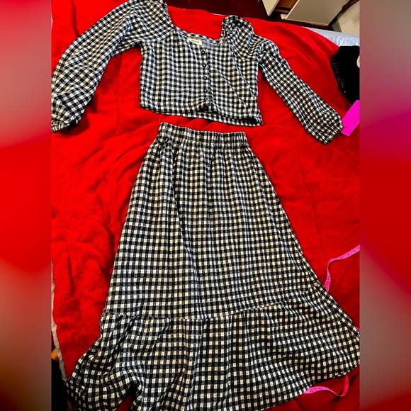 Madewell Other - Madewell Black and White Bishop Sleeve top and skirt size XXS